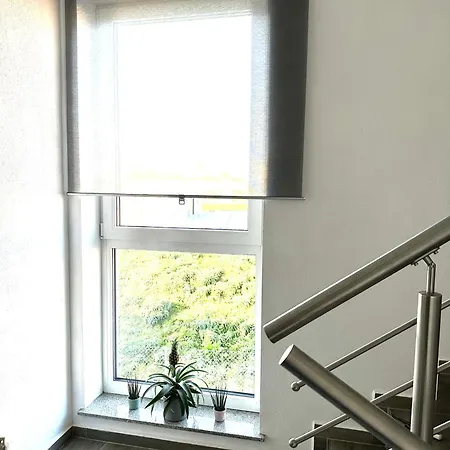 招待所 Compact Single With Shared Bathroom Ideal For Travelers 3*
