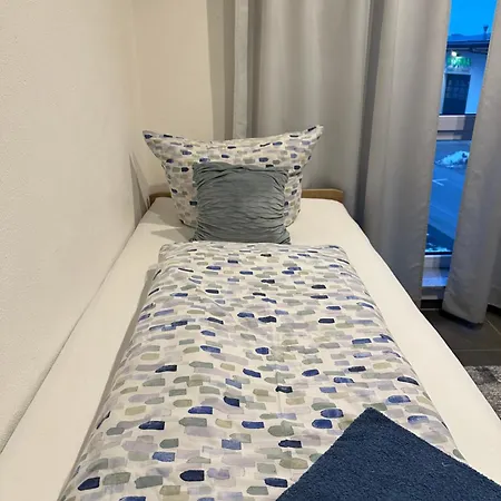 Compact Single With Shared Bathroom Ideal For Travelers Guest house 3*